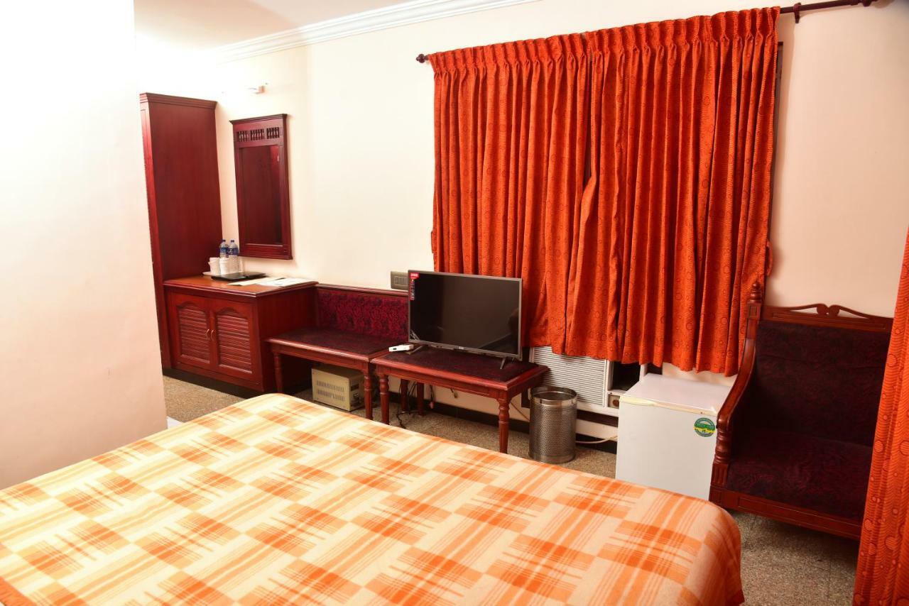 Hotel Kairali Towers Palakkad Exterior photo